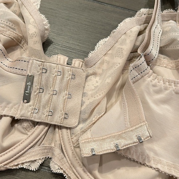 Chantelle Rive Gauche Full Coverage Unlined Bra - Picture 8 of 11